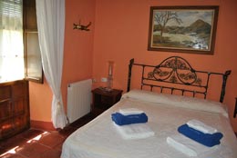 bonita habitacion muy confortable casa rural en Ronda